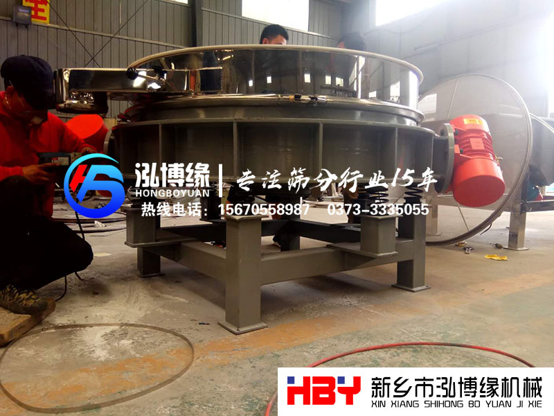 為什么購買的 直排式篩粉機(jī)底座會震裂？